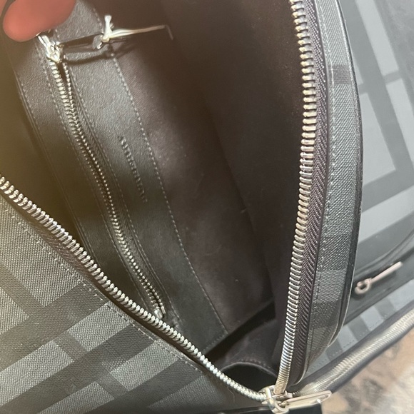 Burberry back pack - Picture 3 of 6